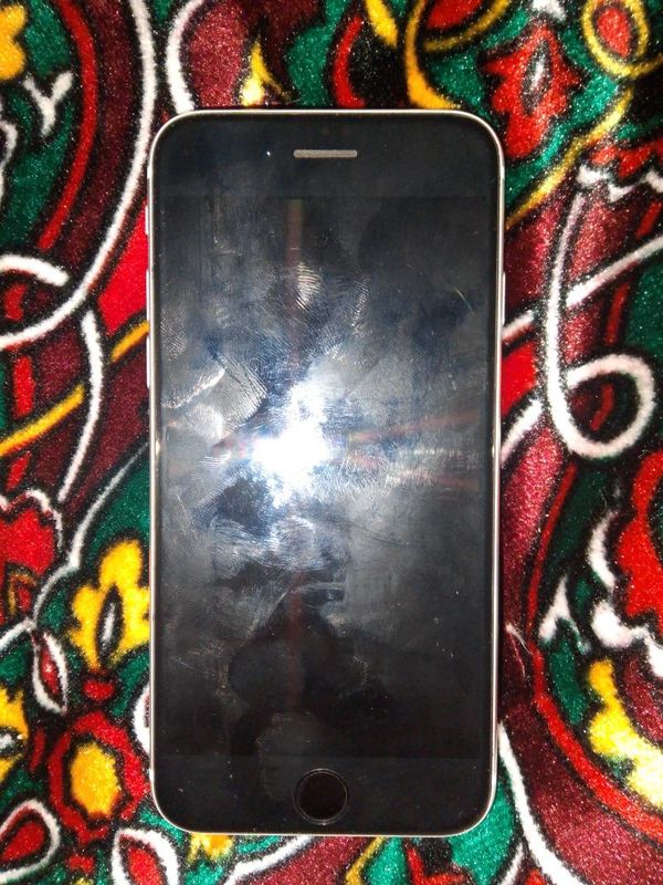 iphone se 2020 4/64 iphone se 2020 4/64