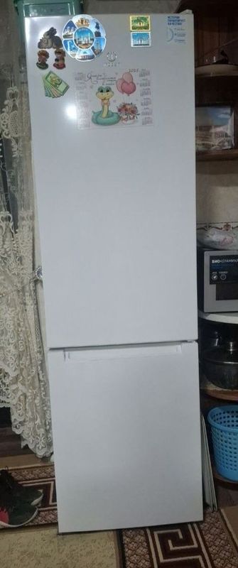 Холодильник сотилади Холодильник сотилади