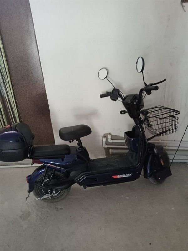 Skuter kam yurigan YAP-Yangi