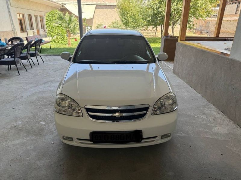 Lacetti 2 p 1.8 mexanika 2012 yil Lacetti 2 p 1.8 mexanika 2012 yil