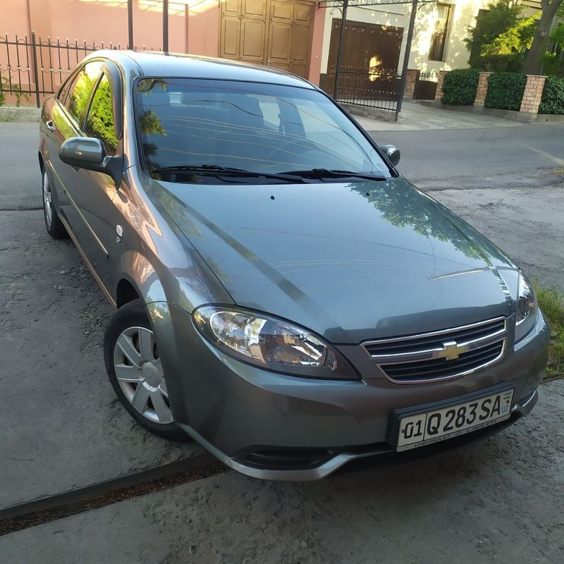 Gentra lacetti 2014 99km yurgan bez kraska Gentra lacetti 2014 99km yurgan bez kraska