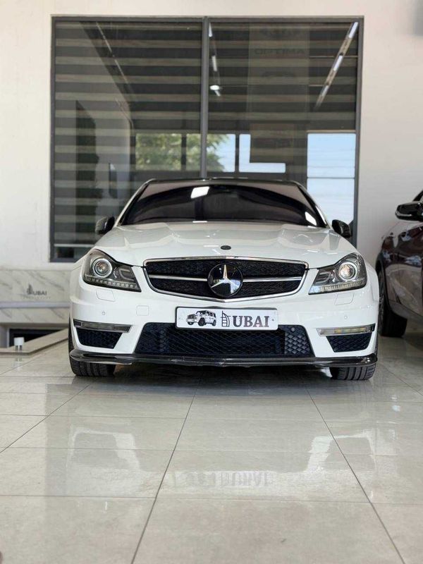 Mercedes Benz AMG C63 W204