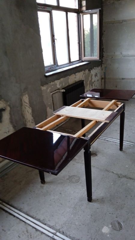 Стол гостиный раздвижной