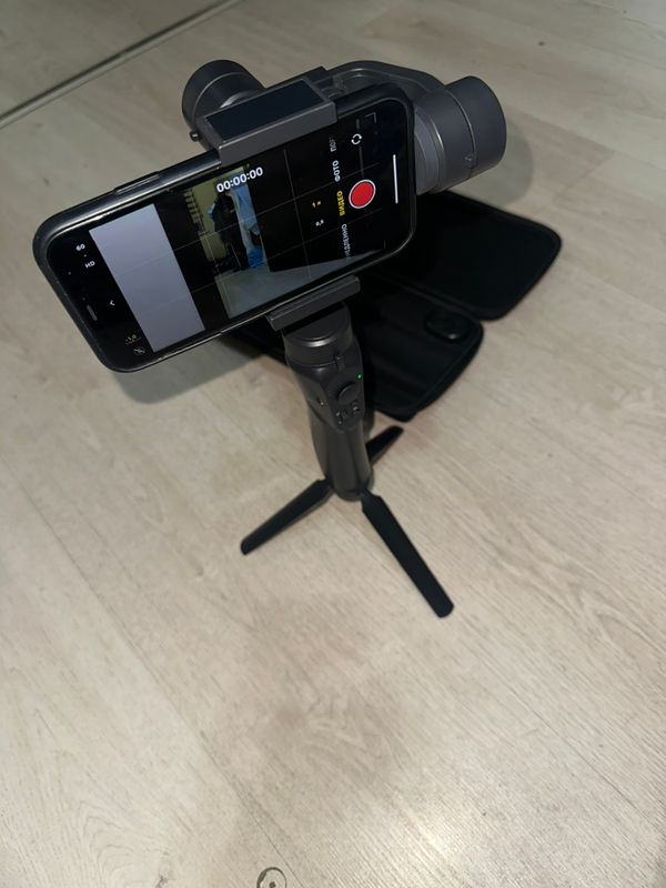 Stablizator F10 PRO 3-Axis Gimbal Stablizator F10 PRO 3-Axis Gimbal