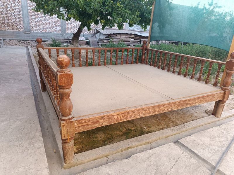 Tapchan hovli uchun Tapchan hovli uchun