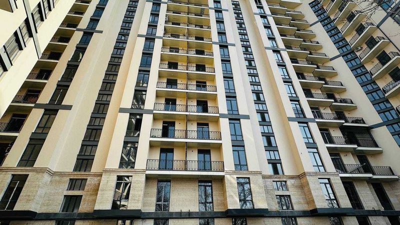 м.Буюк Ипак Йули ЖК Caravan Avenue 2-комн 2/13 62,4 м² коробка м.Буюк Ипак Йули ЖК Caravan Avenue 2-комн 2/13 62,4 м² коробка