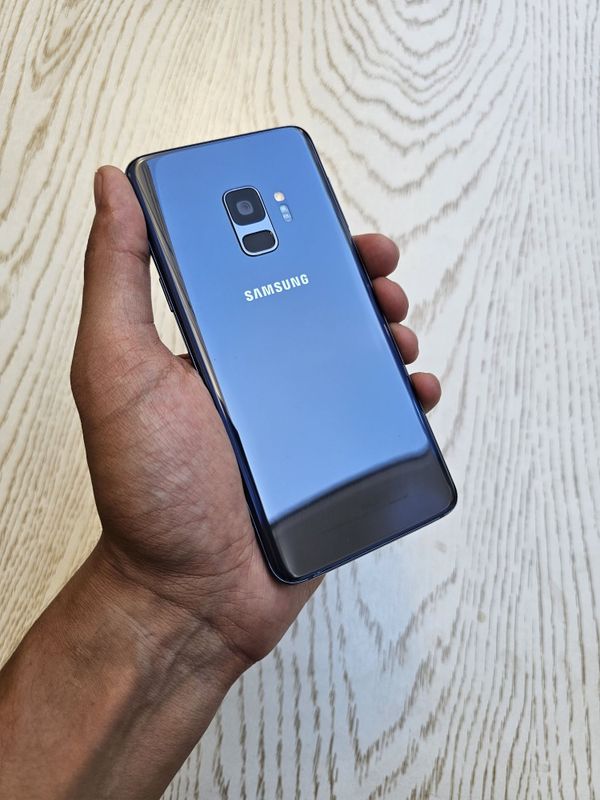 Samsung Galaxy S9 Duos. Joyi 4/64 GB. Rangi blue ideal/Yaxshi Samsung Galaxy S9 Duos. Joyi 4/64 GB. Rangi blue ideal/Yaxshi