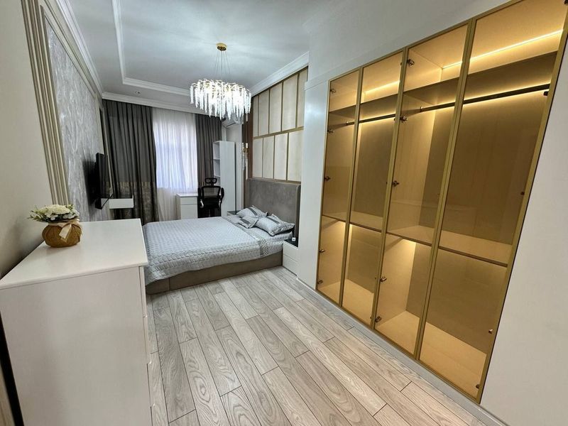 Продаю 4х комнатную квартиру 130м2 Продаю 4х комнатную квартиру 130м2