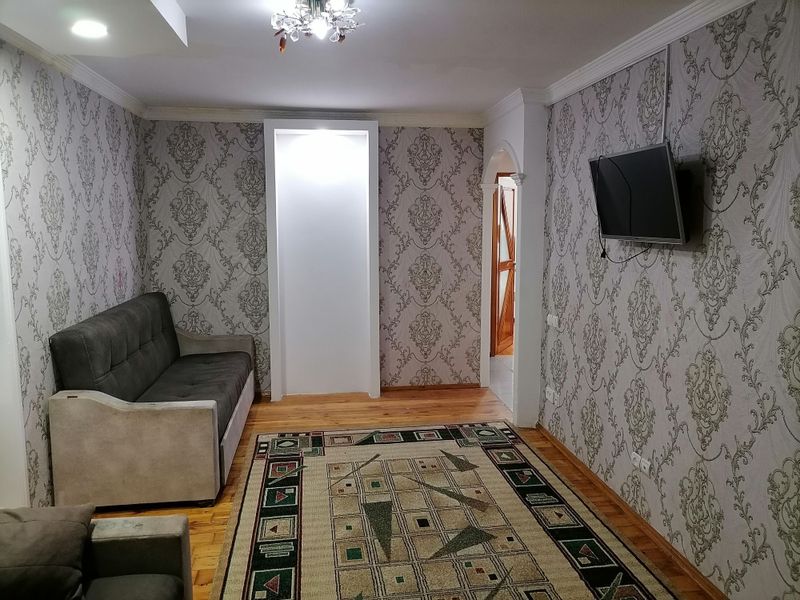 Продаётся 3-комнатная переделанная в 4-комнатную. Ш.Руставели Театралк Продаётся 3-комнатная переделанная в 4-комнатную. Ш.Руставели Театралк