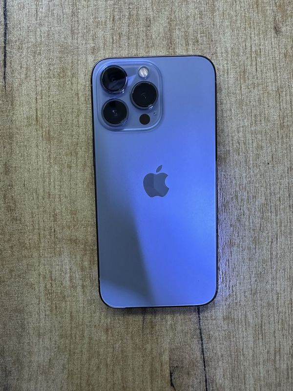 iPhone 13pro telfondan yechilgan ekran qoyilgan garantiyasi bor