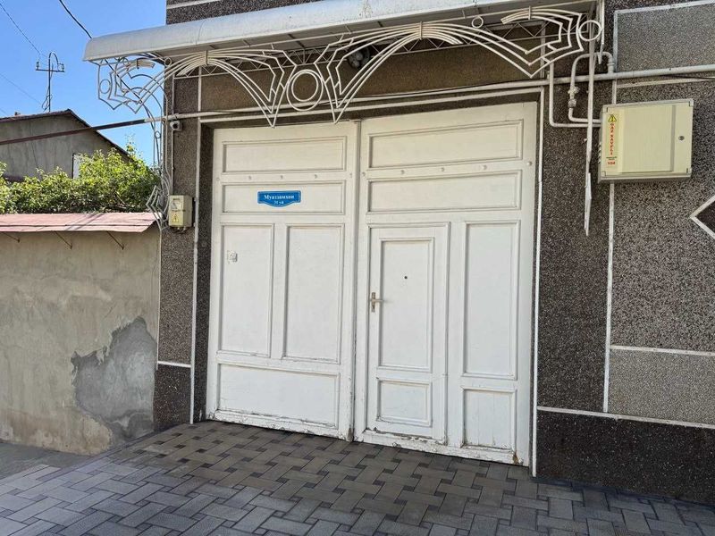 Дарвоза тахтадан 3,0х3,0метр сотилади, нархи 100$ эмас, келишилади Дарвоза тахтадан 3,0х3,0метр сотилади, нархи 100$ эмас, келишилади