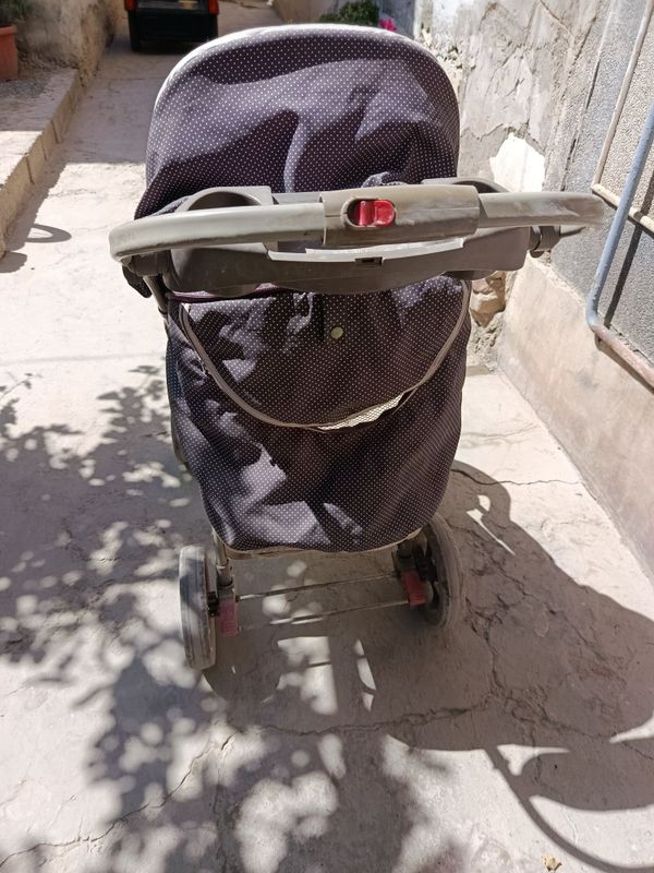 Eski kalyaska rasimda uzi boshqa narsasi yuq