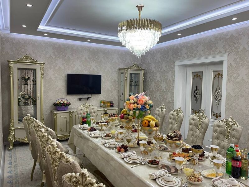 Срочно продаётся шикарный дом . Срочно продаётся шикарный дом .
