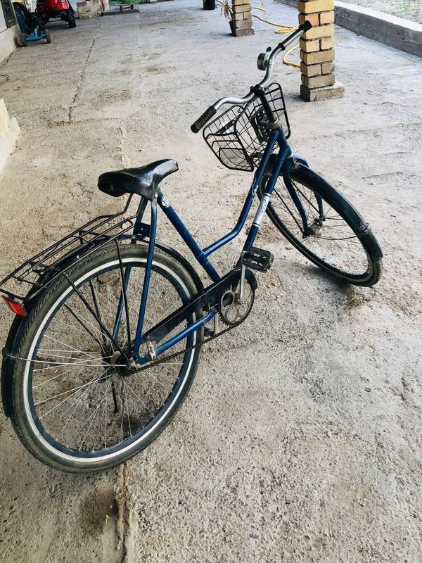 Velosiped sotiladi Velosiped sotiladi
