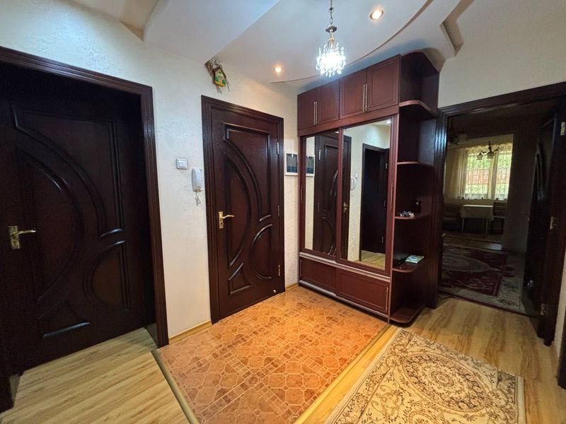 Продается 4 х комнатная квартира метро Ойбек Продается 4 х комнатная квартира метро Ойбек