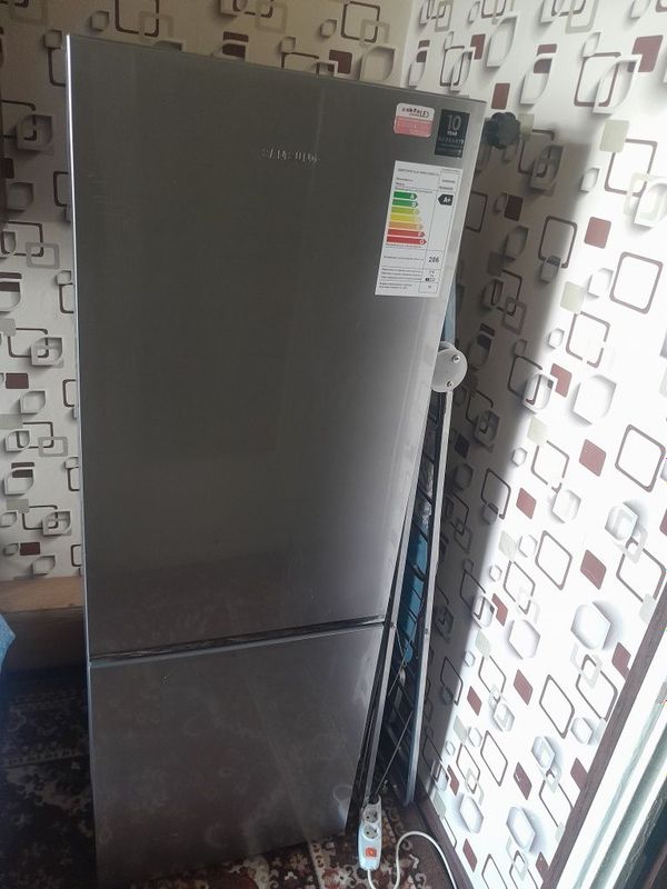 Продаётся холодильник SAMSUNG