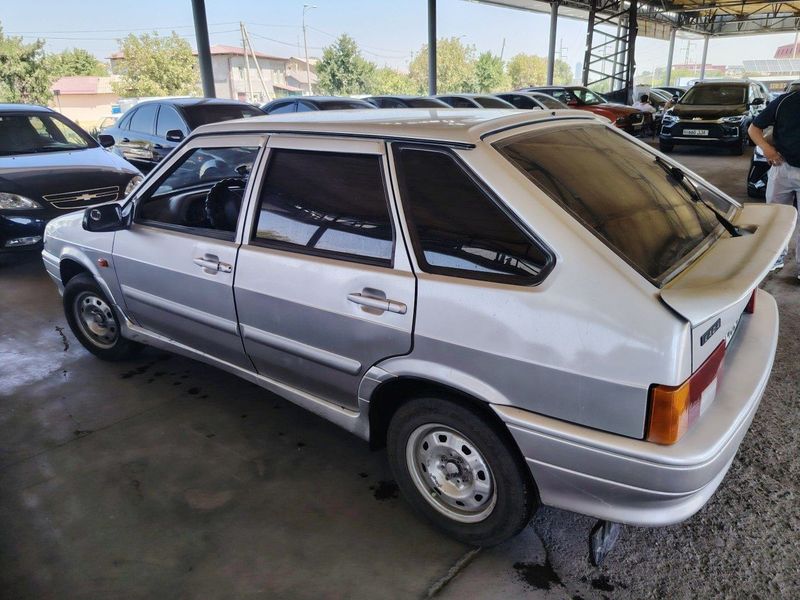 Lada yil 2012 kraskas toza Lada yil 2012 kraskas toza