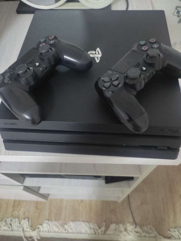 Playstation 4 pro 1 tb, идеал холатда