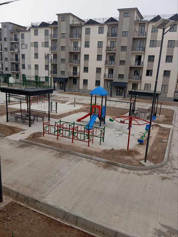 Ургенч сити 3 хонали квартира сотилади0