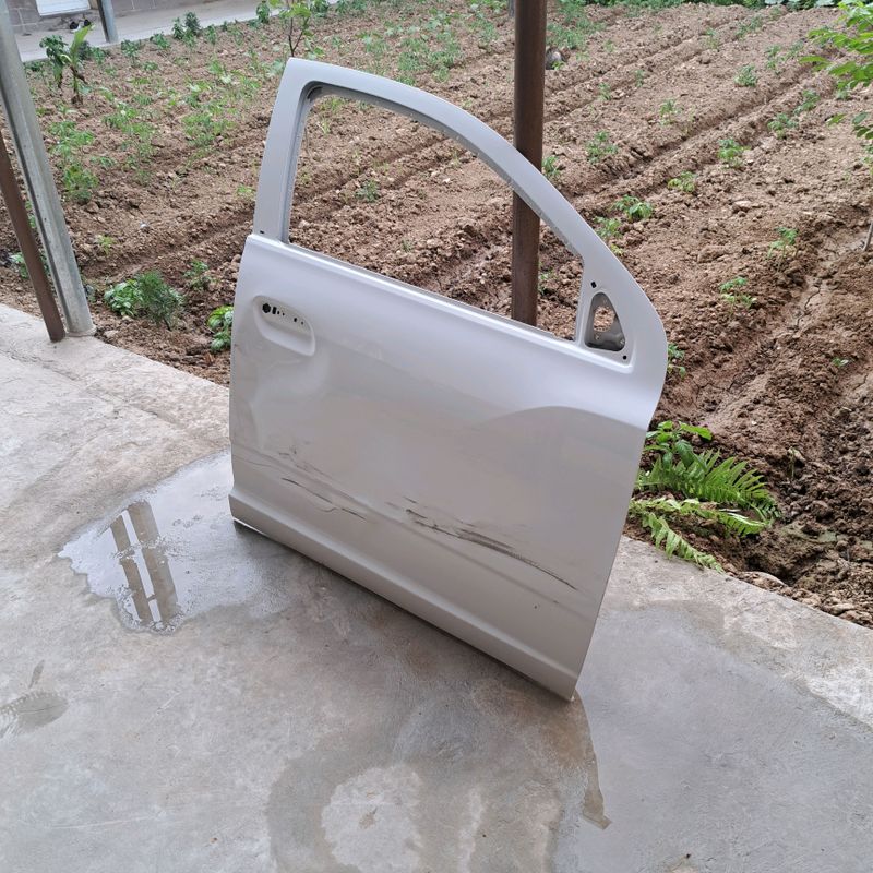 kobilt chap tomon eshik Radnoy