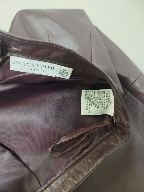 Продам кожаную юбку в отличном состоянии Продам кожаную юбку в отличном состоянии