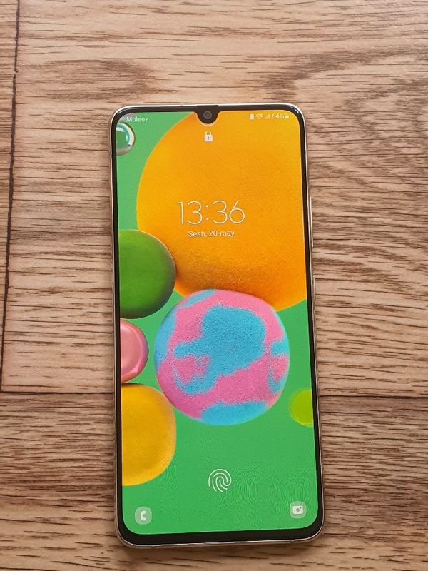 Samsung A 90 5G . Samsung A 90 5G .