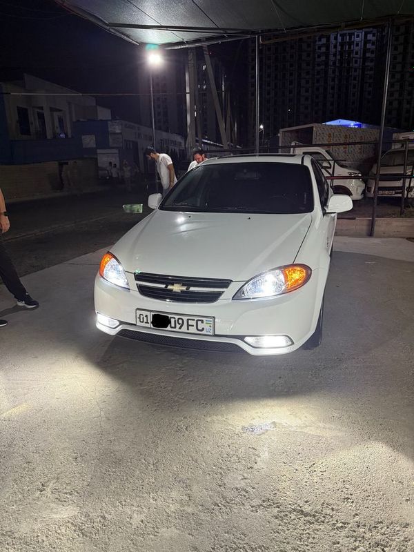 Chevrolet Gentra 1.5 3-Позиция Сотилади Chevrolet Gentra 1.5 3-Позиция Сотилади