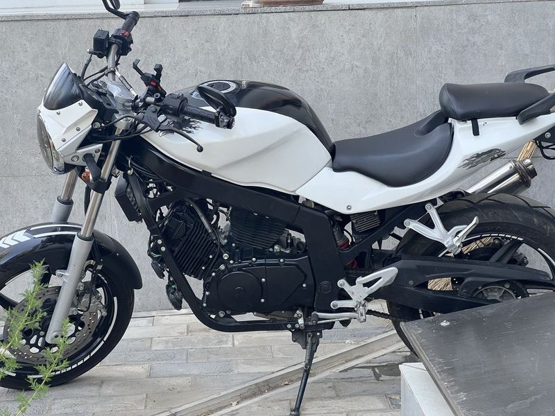 Hyosung GT 250. Hyosung GT 250.