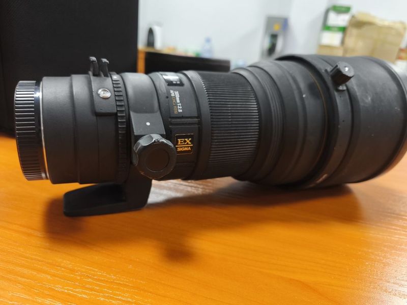 Телеобъектив Sigma APO 300 mm