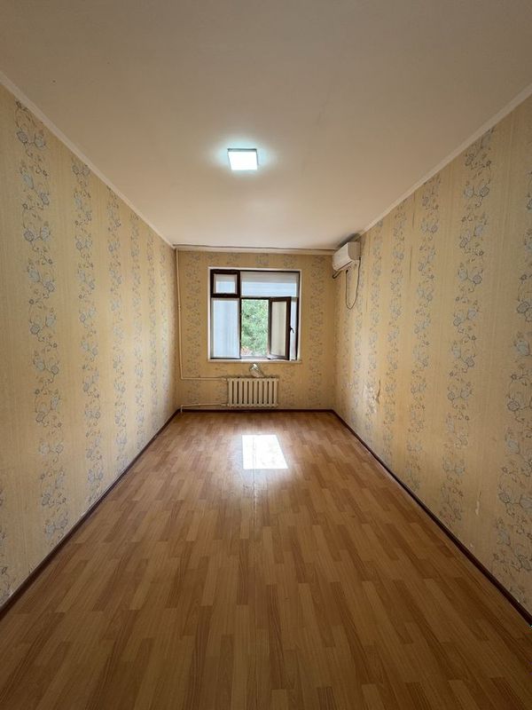 Tinchlik domlaridan 1 xonali kvartira sotiladi Tinchlik domlaridan 1 xonali kvartira sotiladi