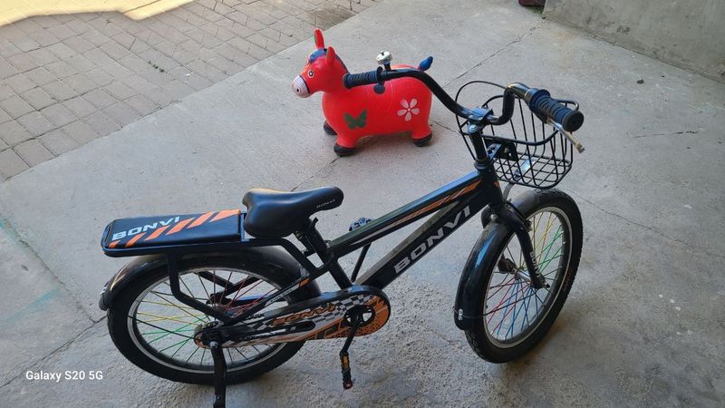 Bolalar velosipedi YANGI Bolalar velosipedi YANGI