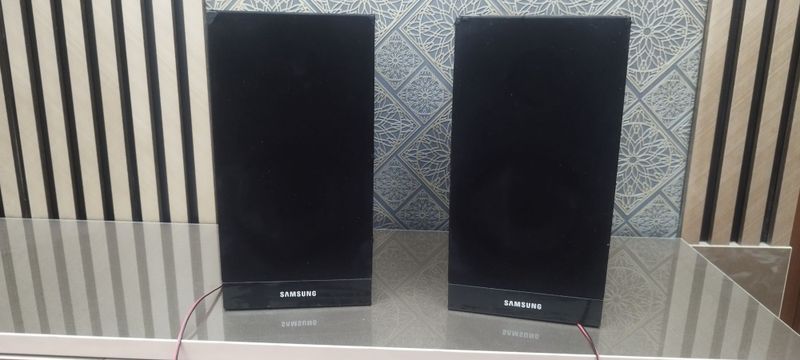 Samsung muzikalniy sentr kalonkasi sotiladi