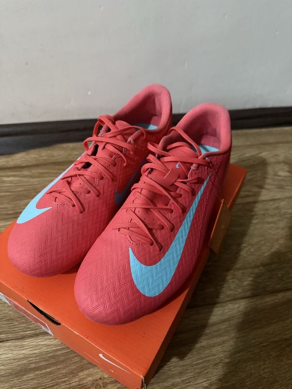 Nike Orginal Butsi Zoom Vapor 16 Academy Nike Orginal Butsi Zoom Vapor 16 Academy