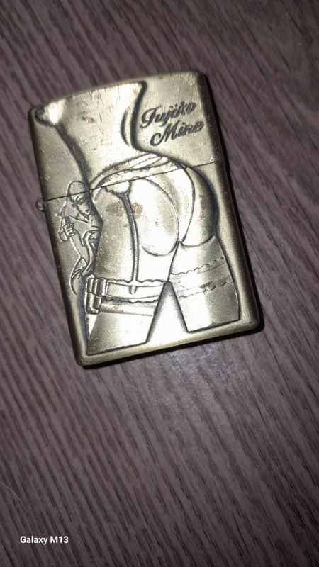 Зажигалка бензиновая б/у Зажигалка бензиновая б/у
