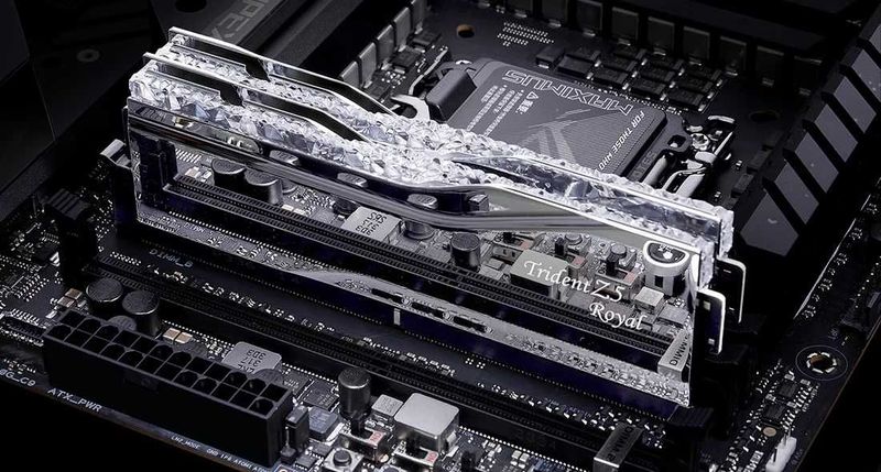 Новая память G.SKILL Trident Z Royal Silver 64GB DDR5 6400mt/s CL32. Новая память G.SKILL Trident Z Royal Silver 64GB DDR5 6400mt/s CL32.