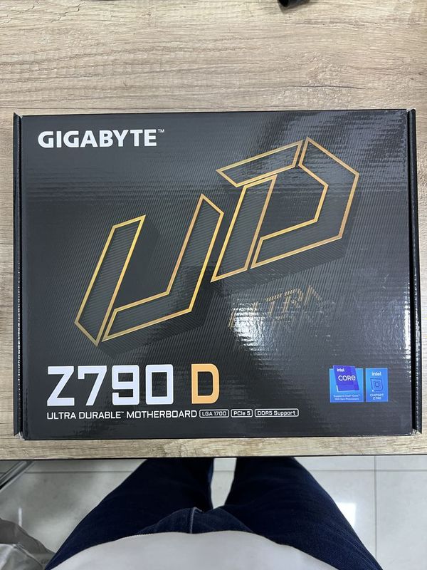 Gigabyte Z790 D DDR5