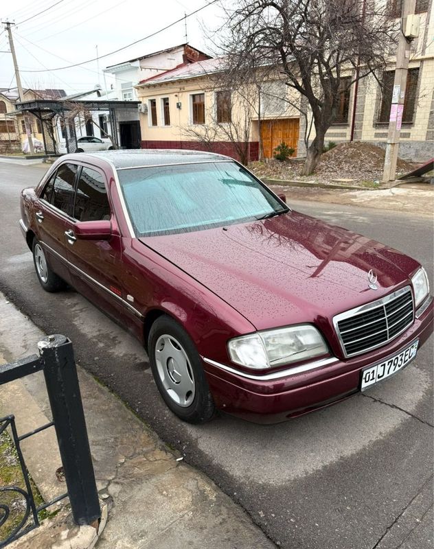 Mersadez-Benz W202 Mersadez-Benz W202