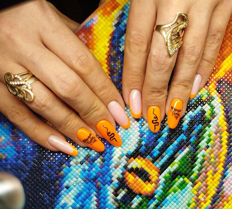 наращивание и укрепление ногтей