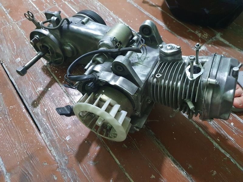 Мотор 125 кубовый Мотор 125 кубовый