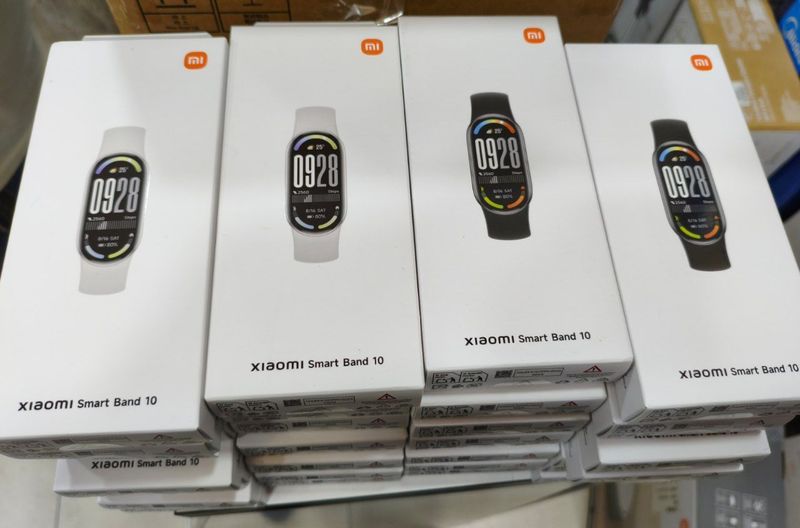 Продам новые Mi band 10 global Продам новые Mi band 10 global