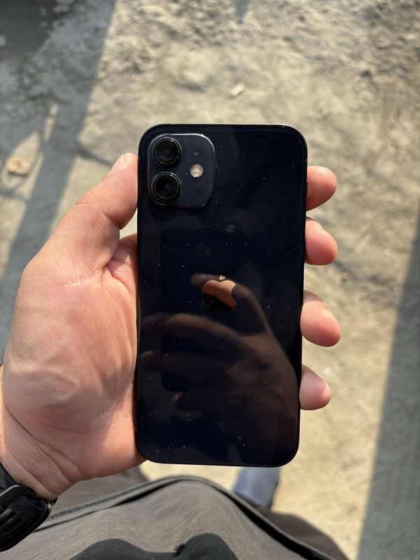 Продаю Iphone 12 64 gb