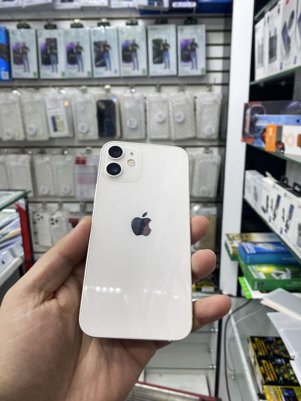 продаю iPhone 12mini