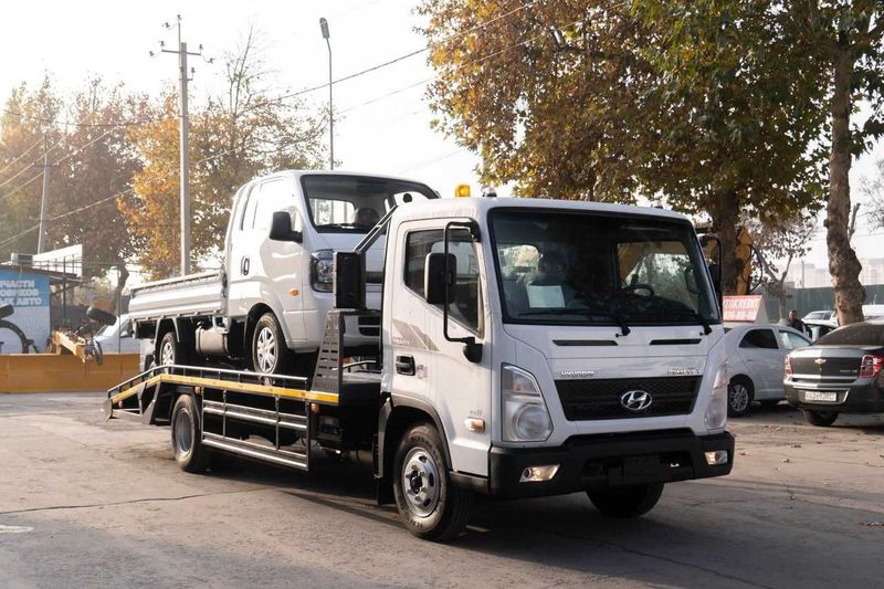 В наличии!!! Эвакуатор со сдвижной платформой HYUNDAI EX8 В наличии!!! Эвакуатор со сдвижной платформой HYUNDAI EX8
