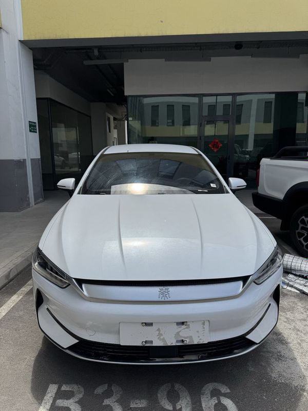 BYD Qin Plus 450 km BYD Qin Plus 450 km