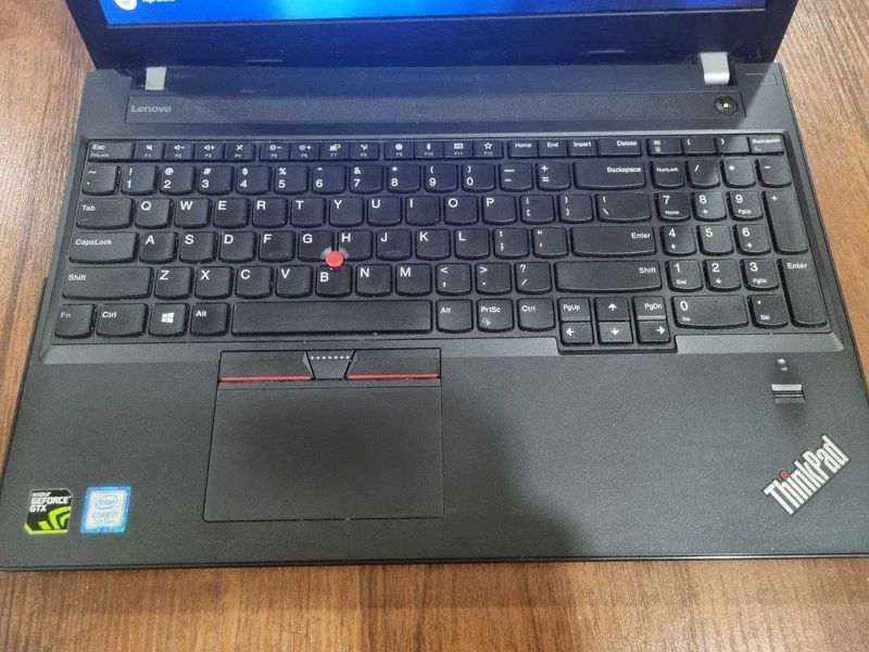 Lenovo Thinkpad i7 + videokartalik Lenovo Thinkpad i7 + videokartalik