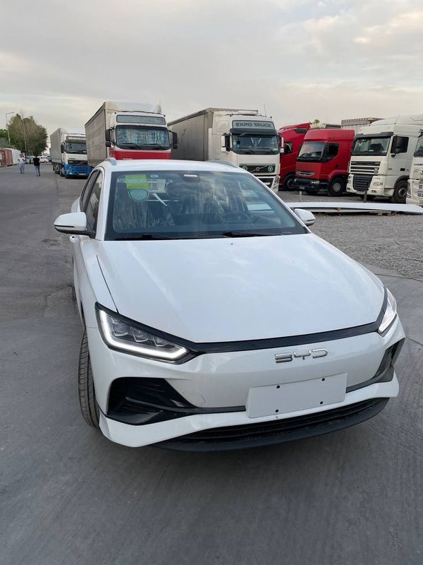 BYD E2 (Luxury) 2023 Zakaz 30 kun garantiya bor. Avtosalon )