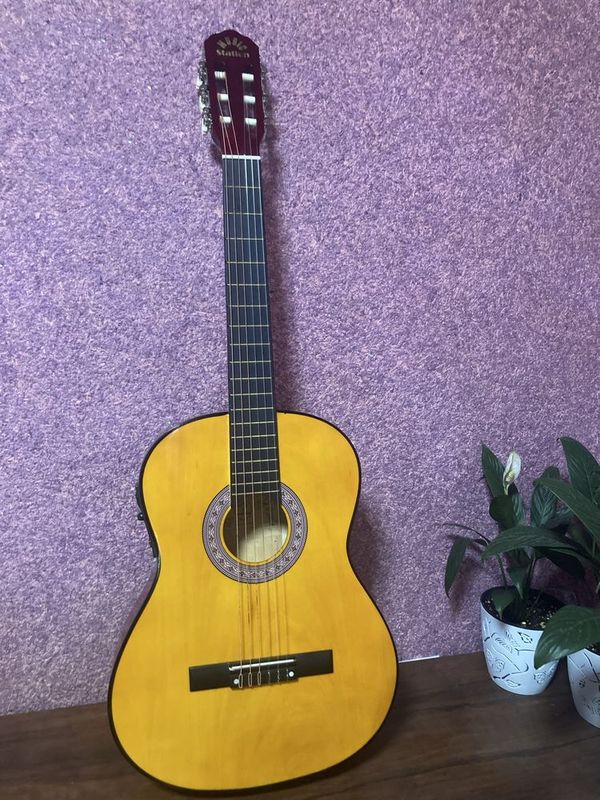 Gitara 38 razmerlik
