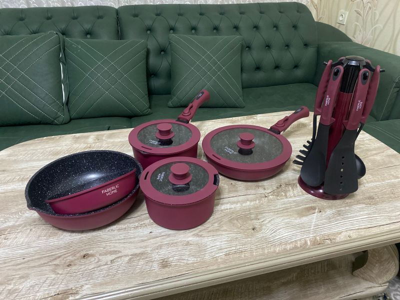 Faberlic maxsuloti ovqat qilish uchun idishlar 150$ murojat uchun