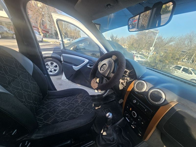 Lada largus 2019 yil Lada largus 2019 yil