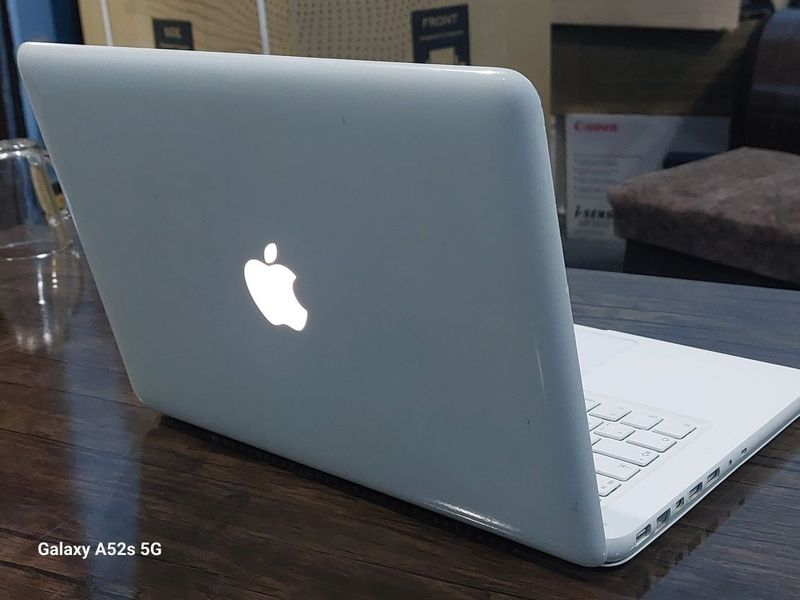 Ideallikni sevuchilar uchun Macbook